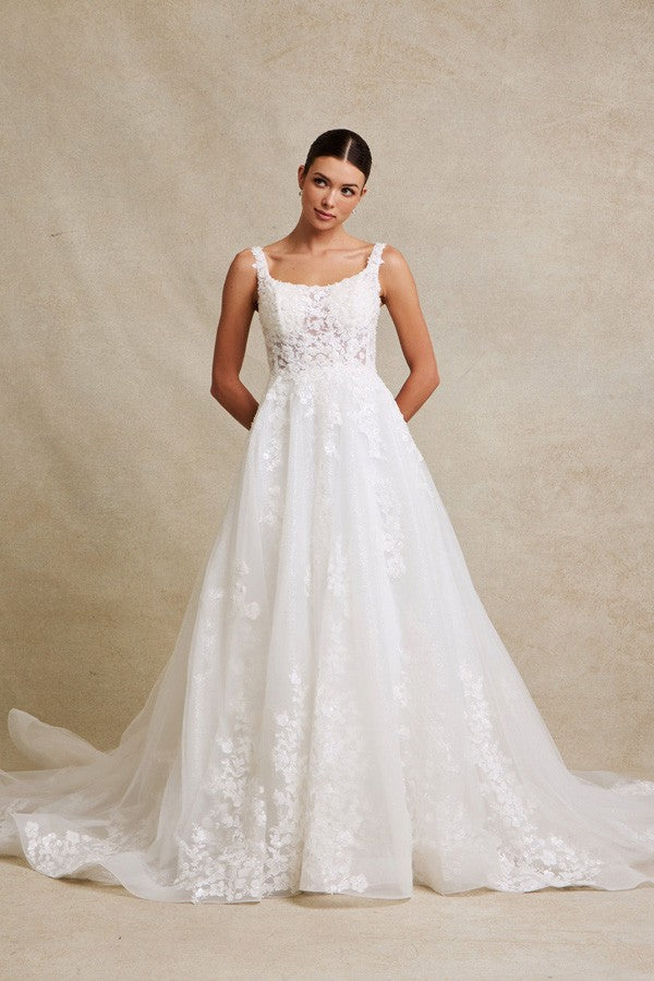 Sleeveless Scoop Neck A Line Wedding Gown
