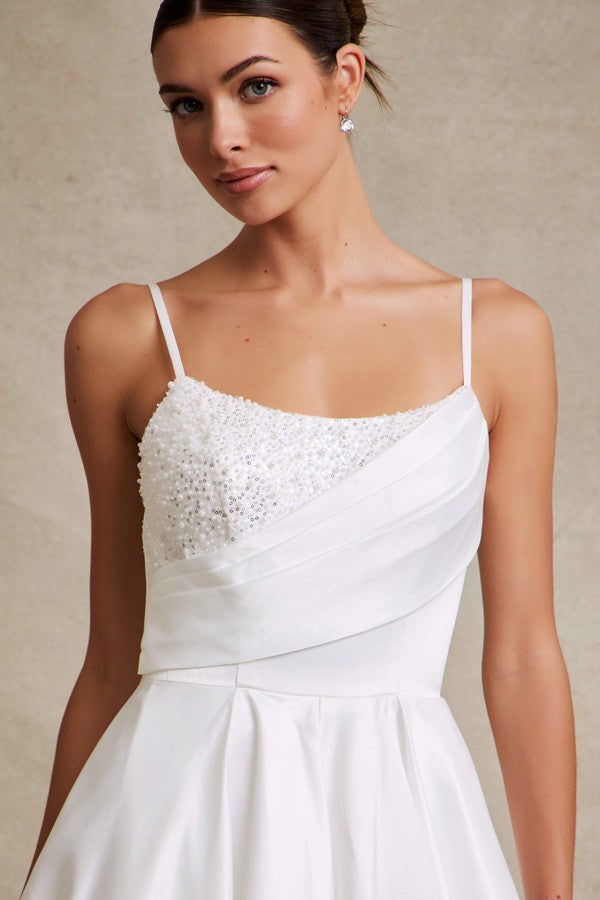 Sleeveless Bateau Neckline A Line Wedding Gown